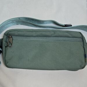 Open Story Green Versatile Belt Bag With Locking Zippers For Theft Prevention
